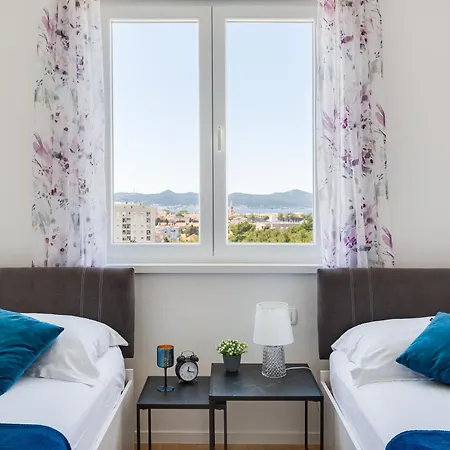 Stella Maris 2bdr, Balcony, Sea View, Garage, Bbq Zadar