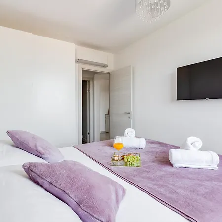 Stella Maris 2bdr, Balcony, Sea View, Garage, Bbq Apartamento