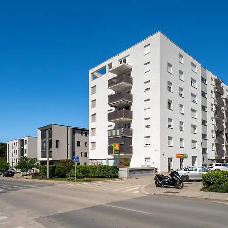 Stella Maris 2bdr, Balcony, Sea View, Garage, Bbq Apartamento *