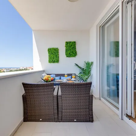 Stella Maris 2bdr, Balcony, Sea View, Garage, Bbq * Zadar