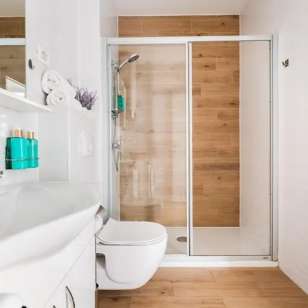 Stella Maris 2bdr, Balcony, Sea View, Garage, Bbq Apartamento Zadar