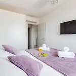 Stella Maris 2bdr, Balcony, Sea View, Garage, Bbq Apartman