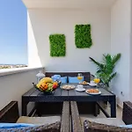 Stella Maris 2bdr, Balcony, Sea View, Garage, Bbq Apartman