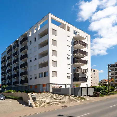 Stella Maris 2bdr, Balcony, Sea View, Garage, Bbq Apartamento Zadar