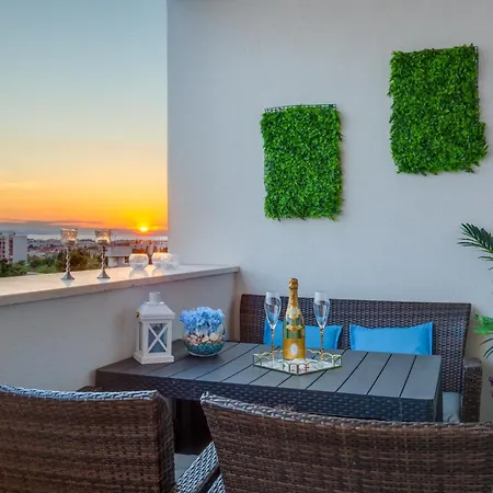 Stella Maris 2bdr, Balcony, Sea View, Garage, Bbq Zadar