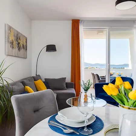 Stella Maris 2bdr, Balcony, Sea View, Garage, Bbq