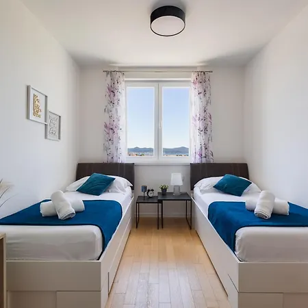 Stella Maris 2bdr, Balcony, Sea View, Garage, Bbq *