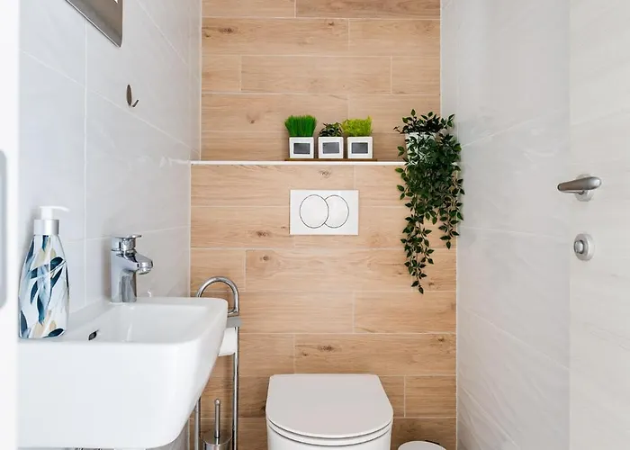 Stella Maris 2bdr, Balcony, Sea View, Garage, Bbq Apartment