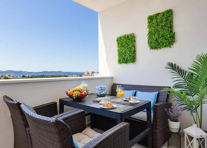 Apartment Stella Maris 2bdr, Balcony, Sea View, Garage, Bbq Zadar