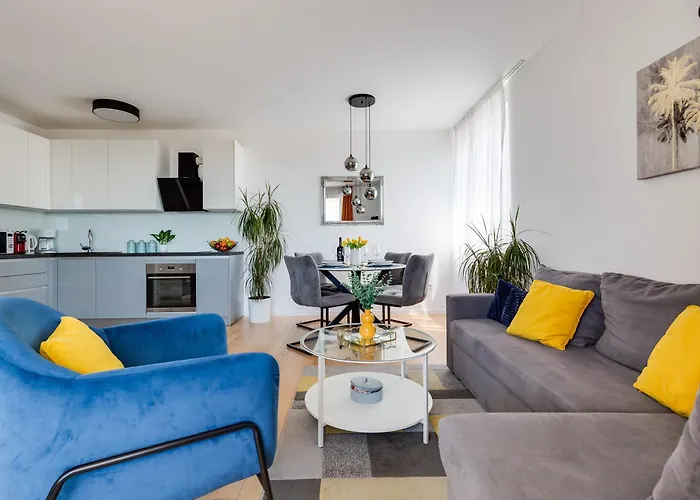 Stella Maris 2bdr, Balcony, Sea View, Garage, Bbq